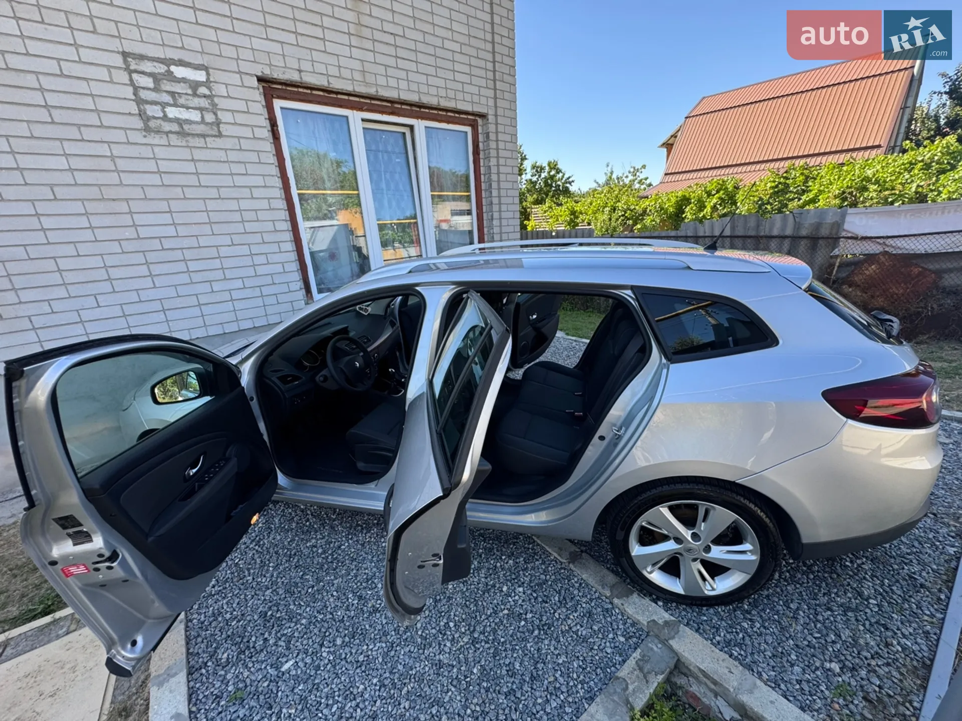 2011 Renault Megane - мініатюра 38