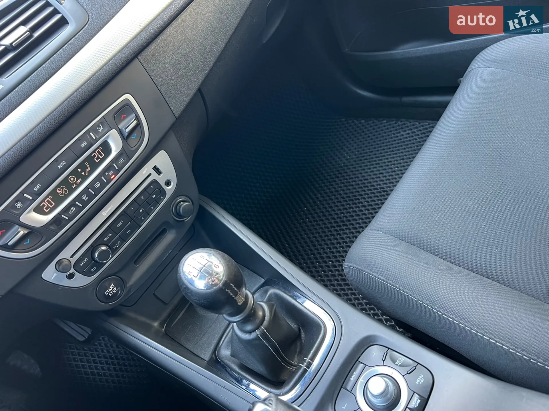 2012 Renault Megane - мініатюра 37