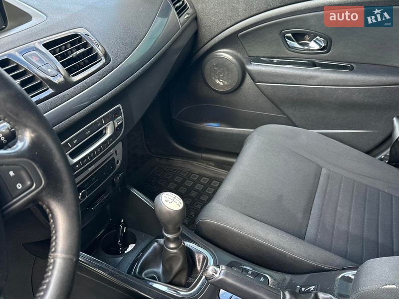 Універсал Renault Megane 2015 в Кривому Розі фото 36 Універсал Renault Megane 2015 в Кривому Розі