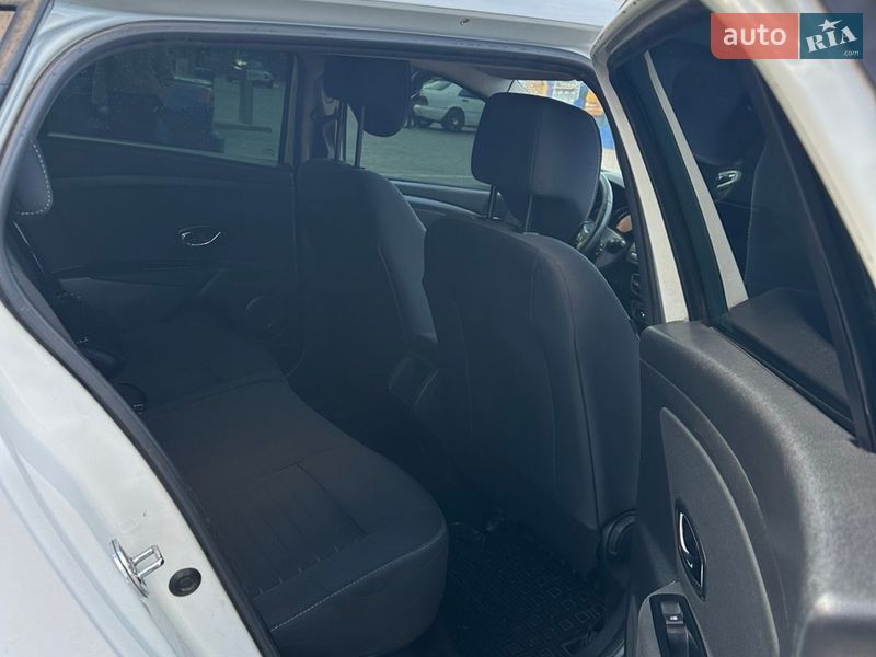 Універсал Renault Megane 2015 в Кривому Розі фото 42 Універсал Renault Megane 2015 в Кривому Розі