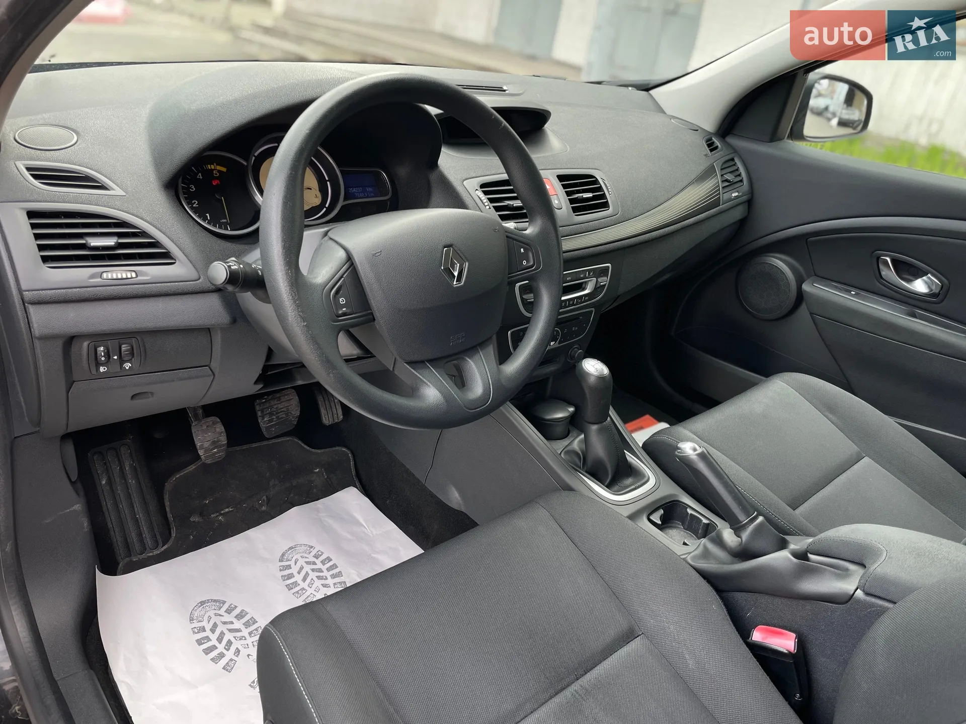 2010 Renault Megane - мініатюра 10