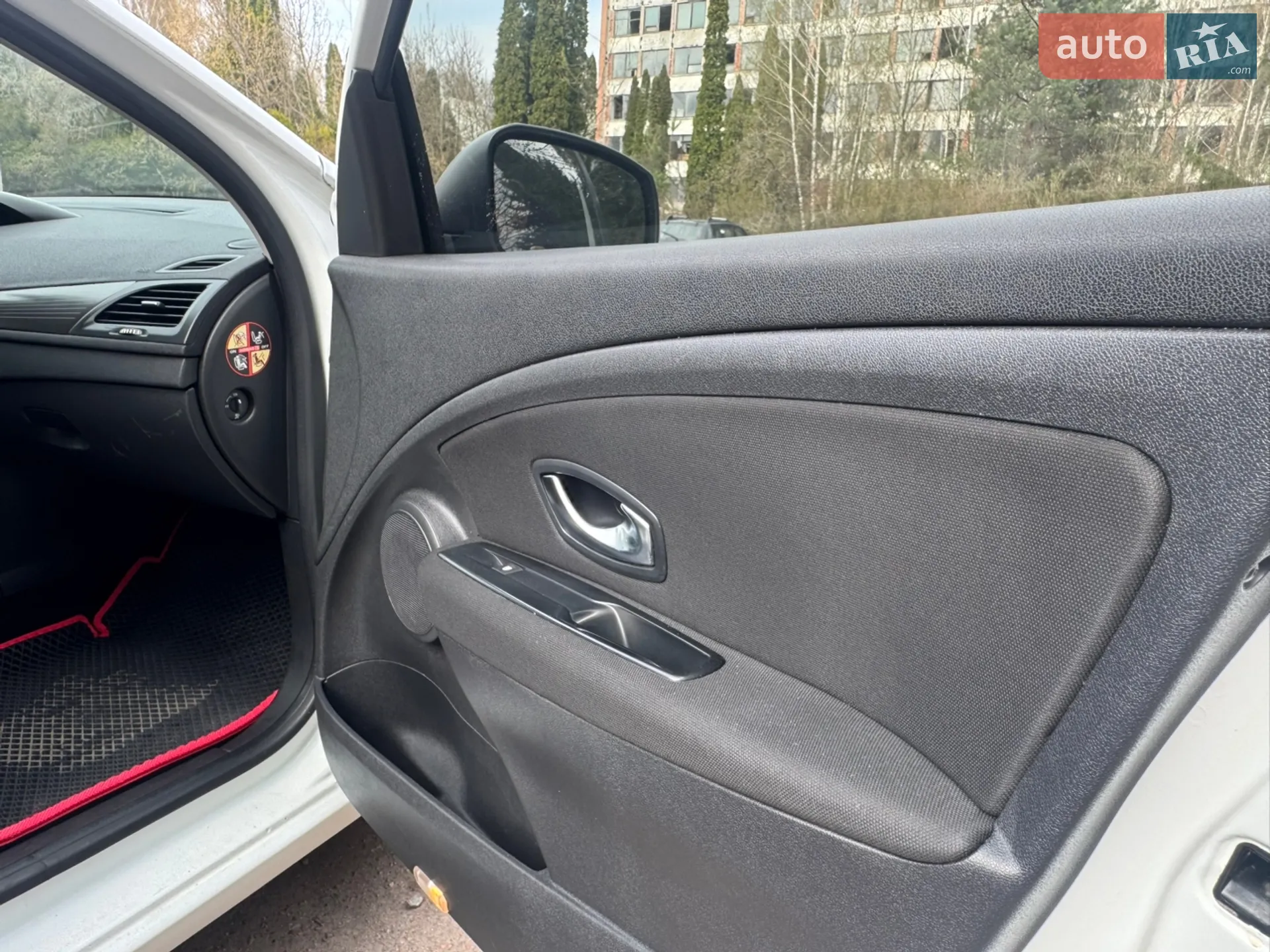 2010 Renault Megane - мініатюра 15
