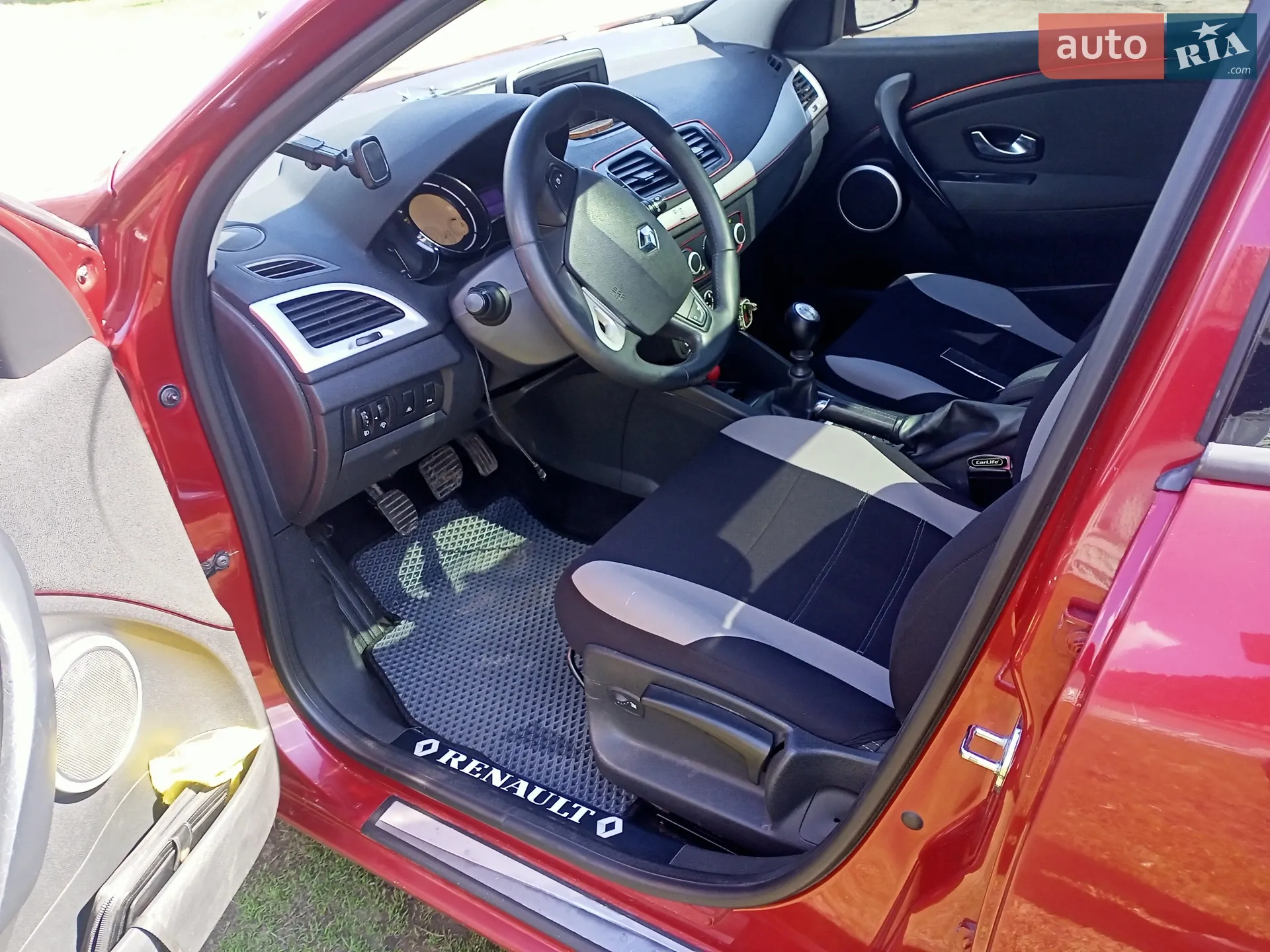 2010 Renault Megane - мініатюра 8