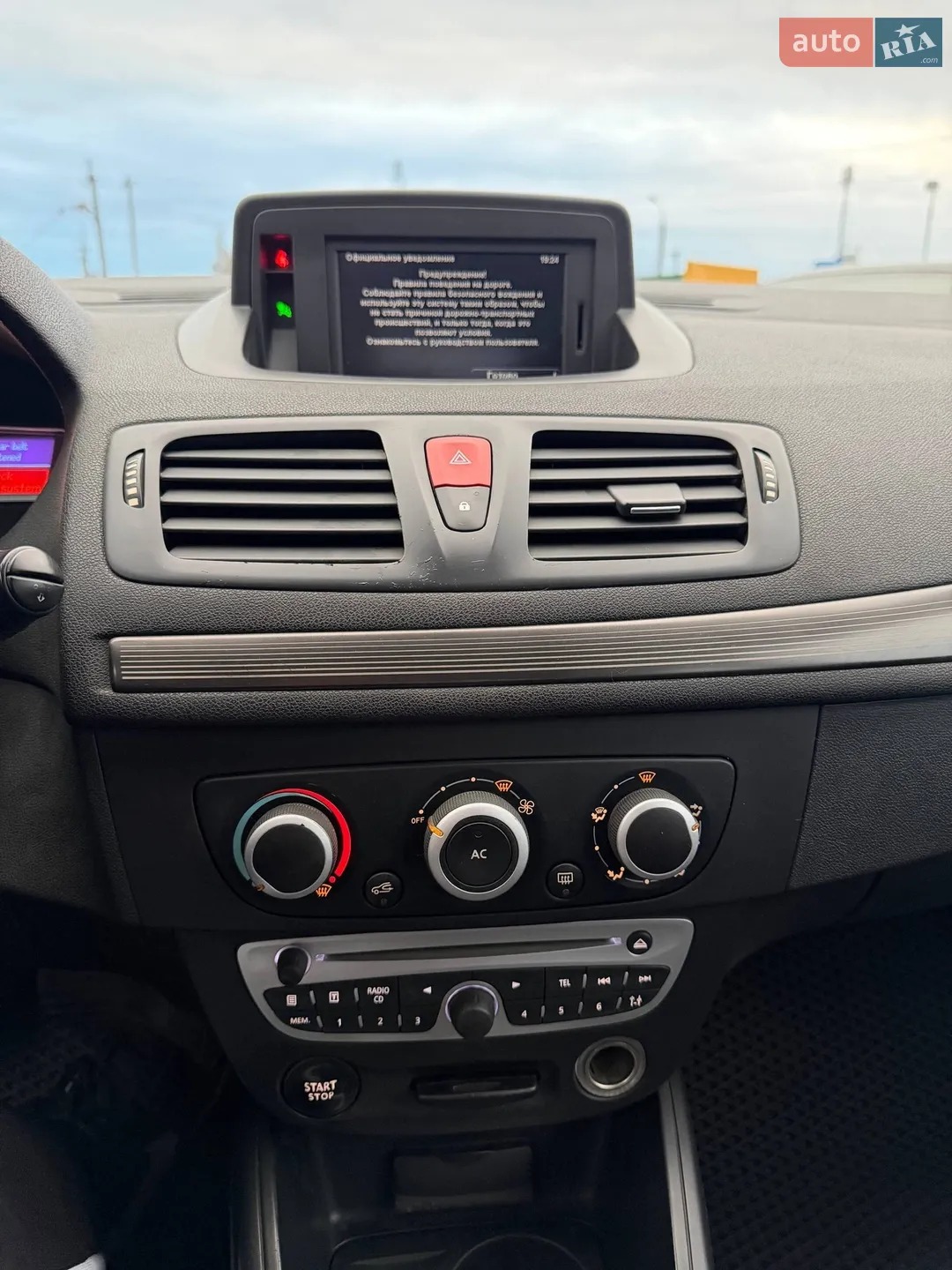 2011 Renault Megane - мініатюра 19