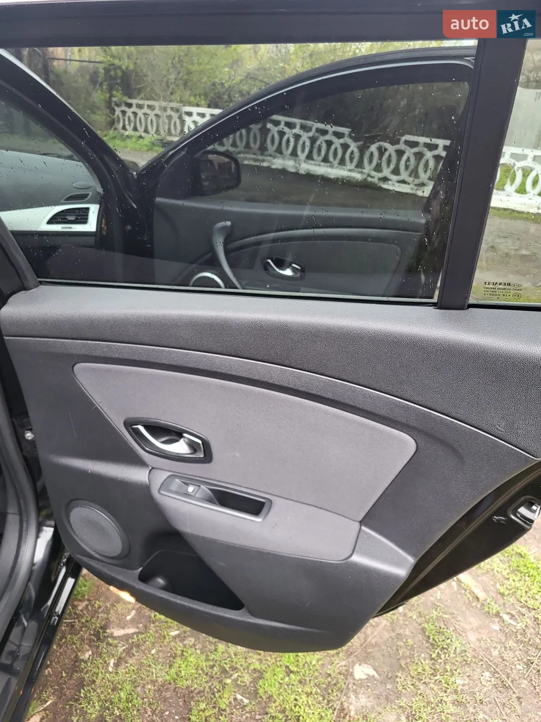 2010 Renault Megane - мініатюра 12