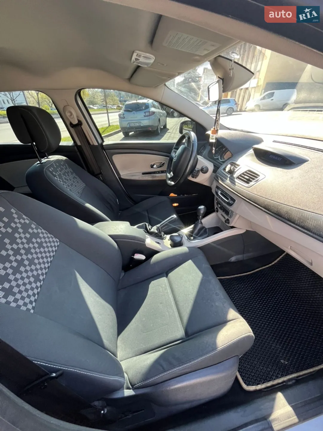 2012 Renault Megane - мініатюра 13