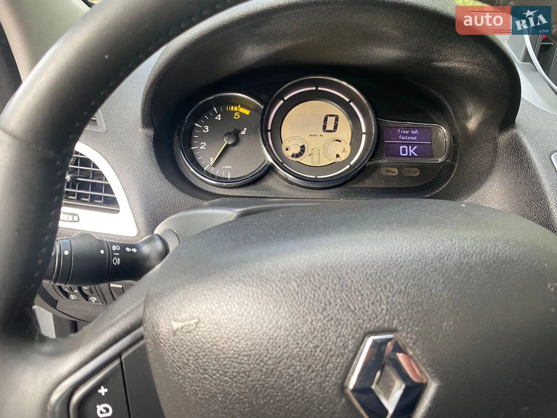 2010 Renault Megane - мініатюра 25