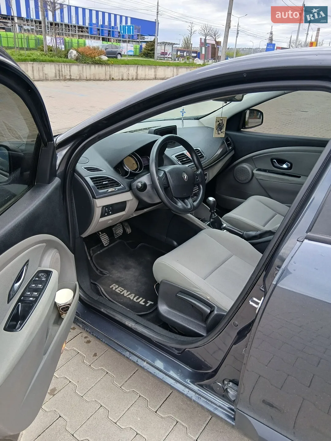 2010 Renault Megane - мініатюра 17