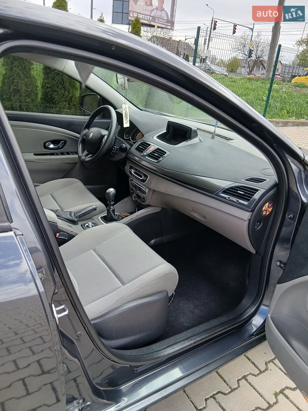 2010 Renault Megane - мініатюра 22