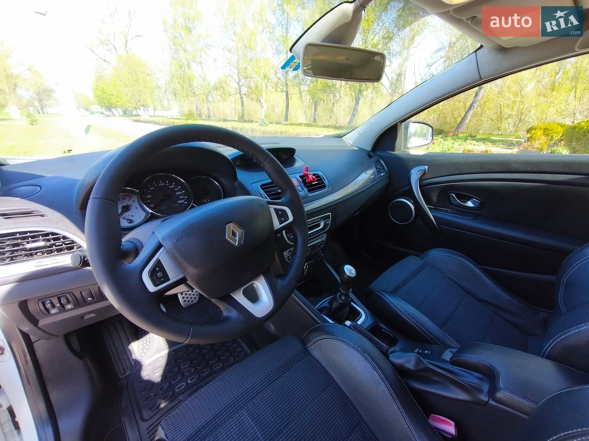 2010 Renault Megane - мініатюра 21