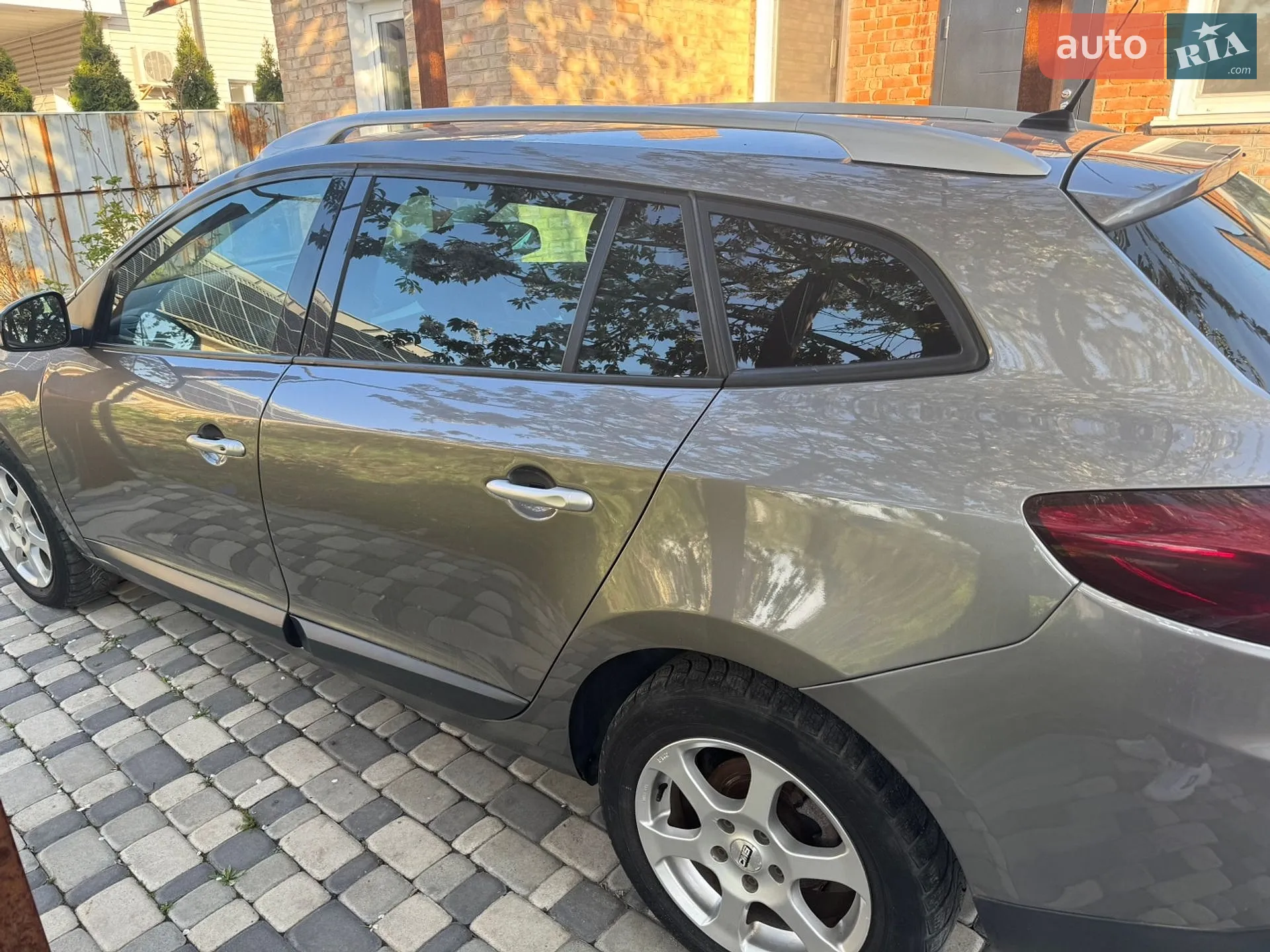 2010 Renault Megane - мініатюра 3
