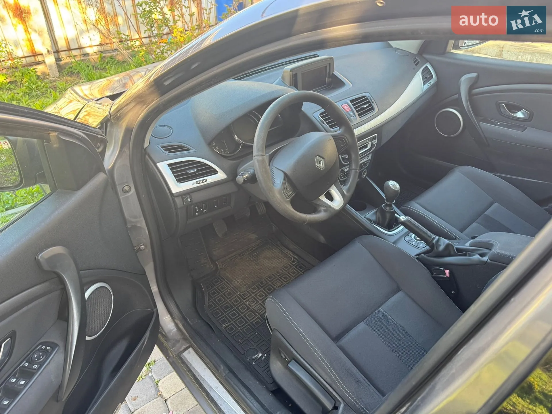 2010 Renault Megane - мініатюра 9