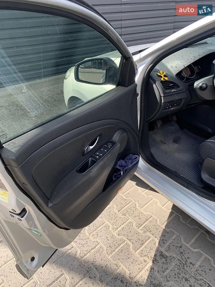 2010 Renault Megane - мініатюра 16