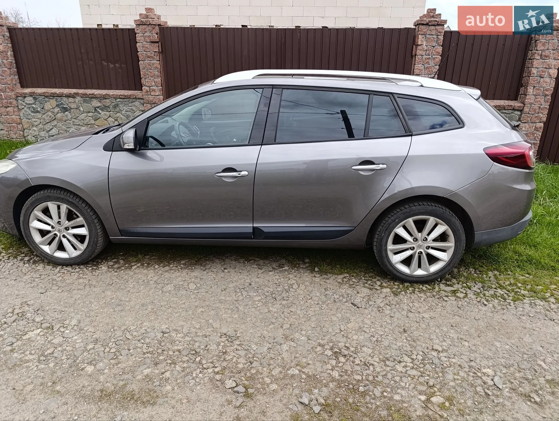 2010 Renault Megane - мініатюра 12