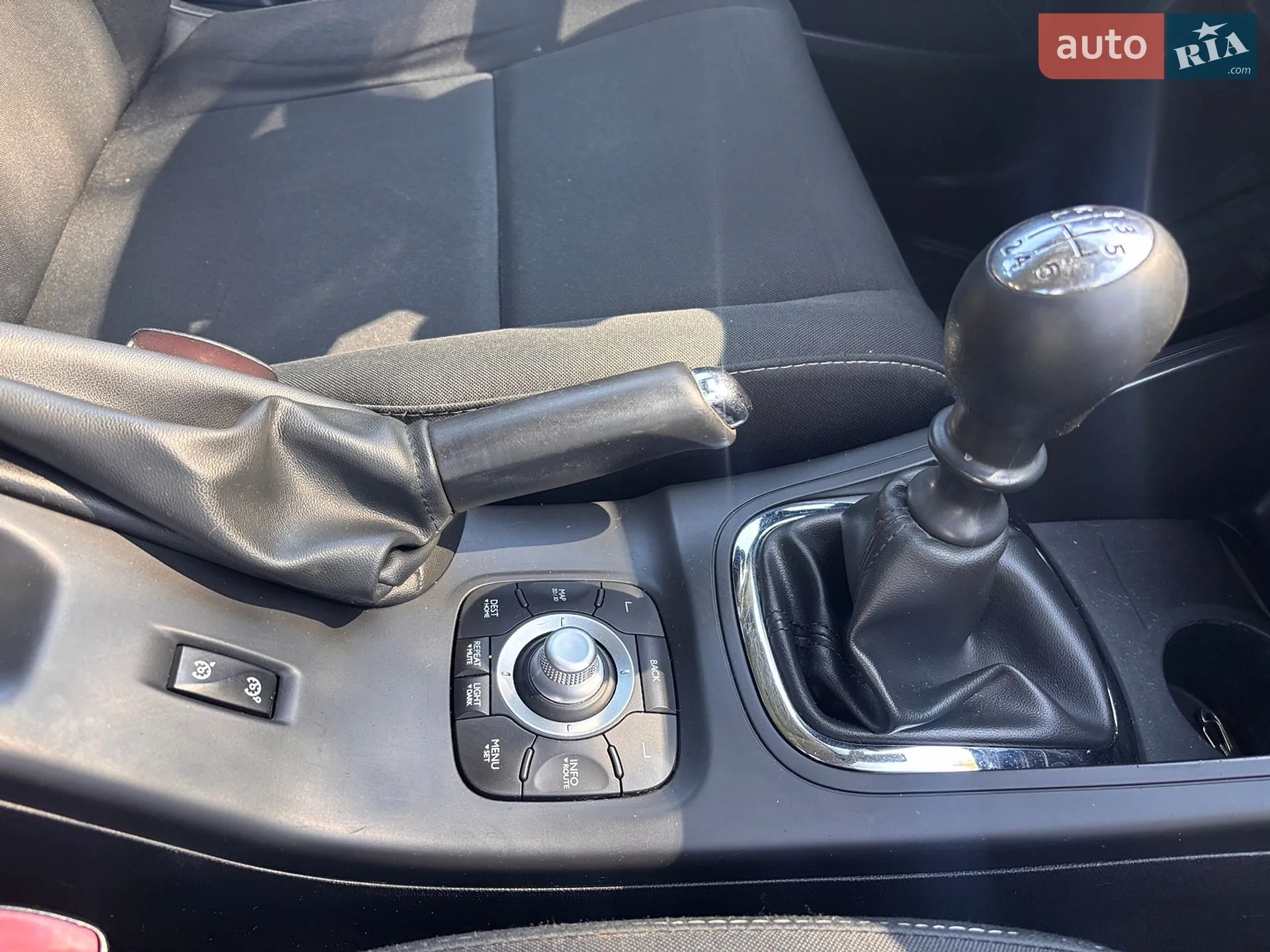 2013 Renault Megane - мініатюра 28
