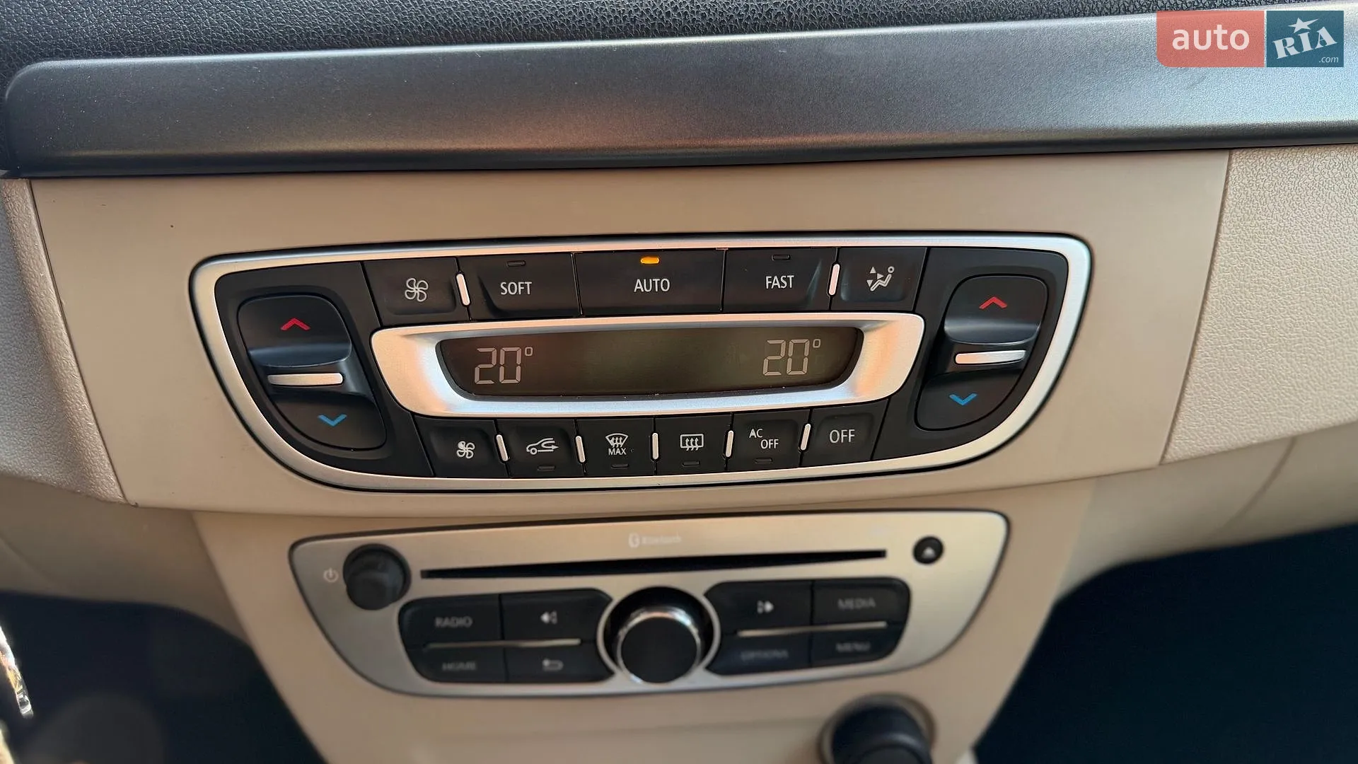 2014 Renault Megane - мініатюра 15