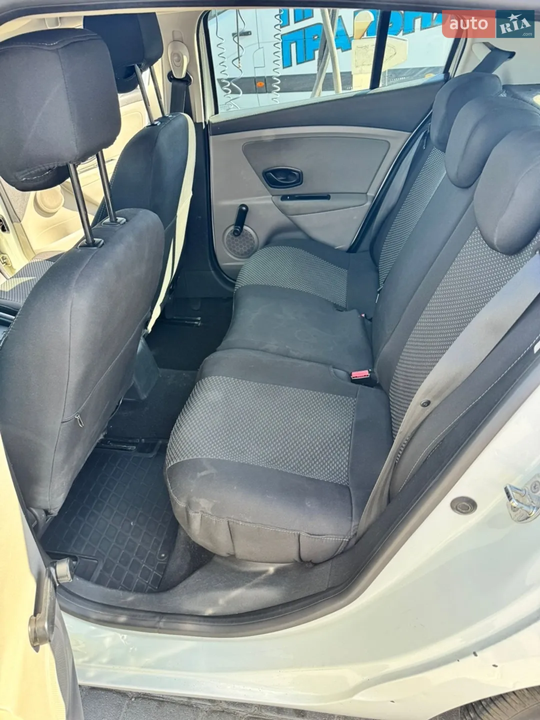 2012 Renault Megane - мініатюра 9
