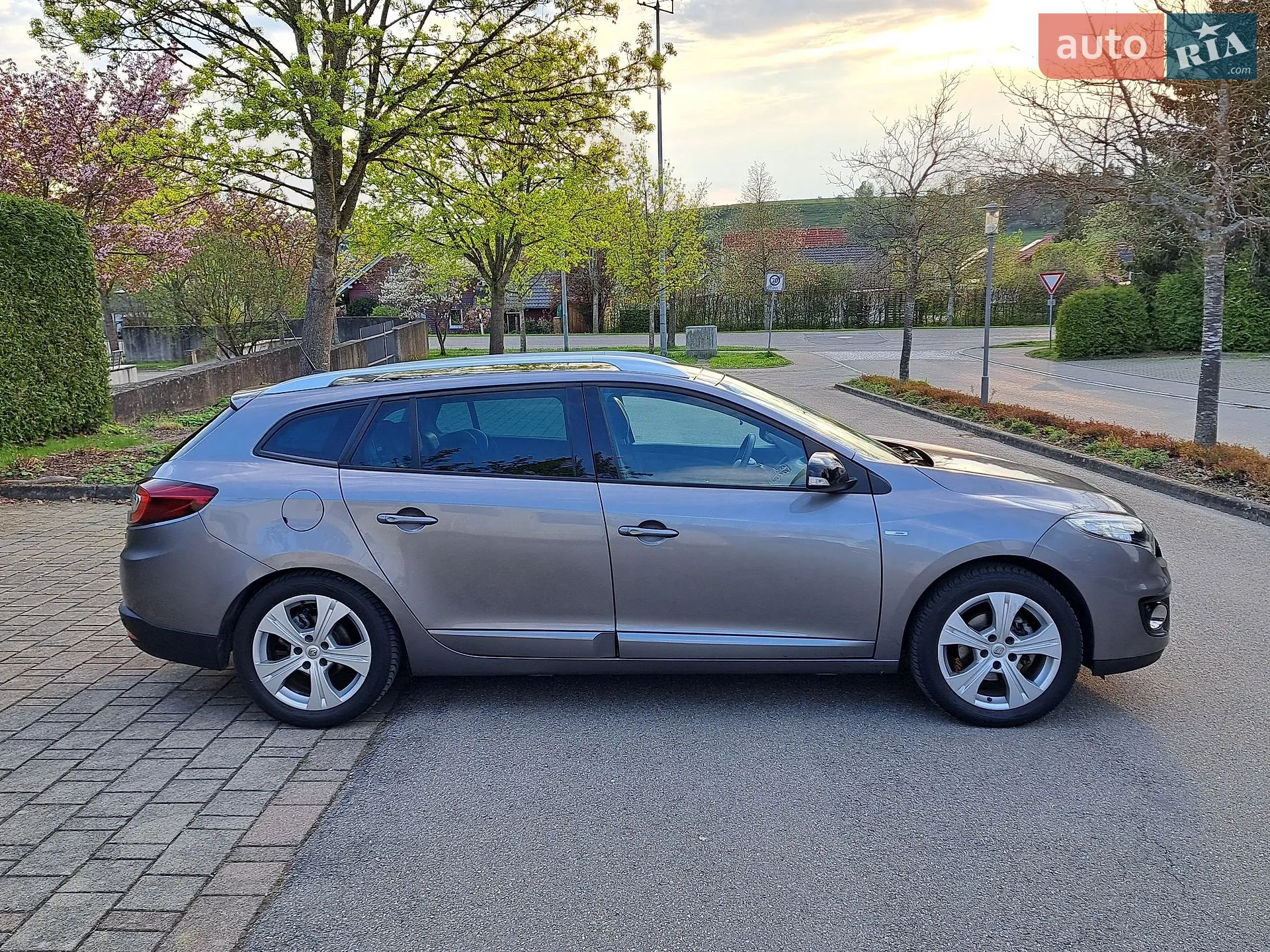 2012 Renault Megane - мініатюра 9