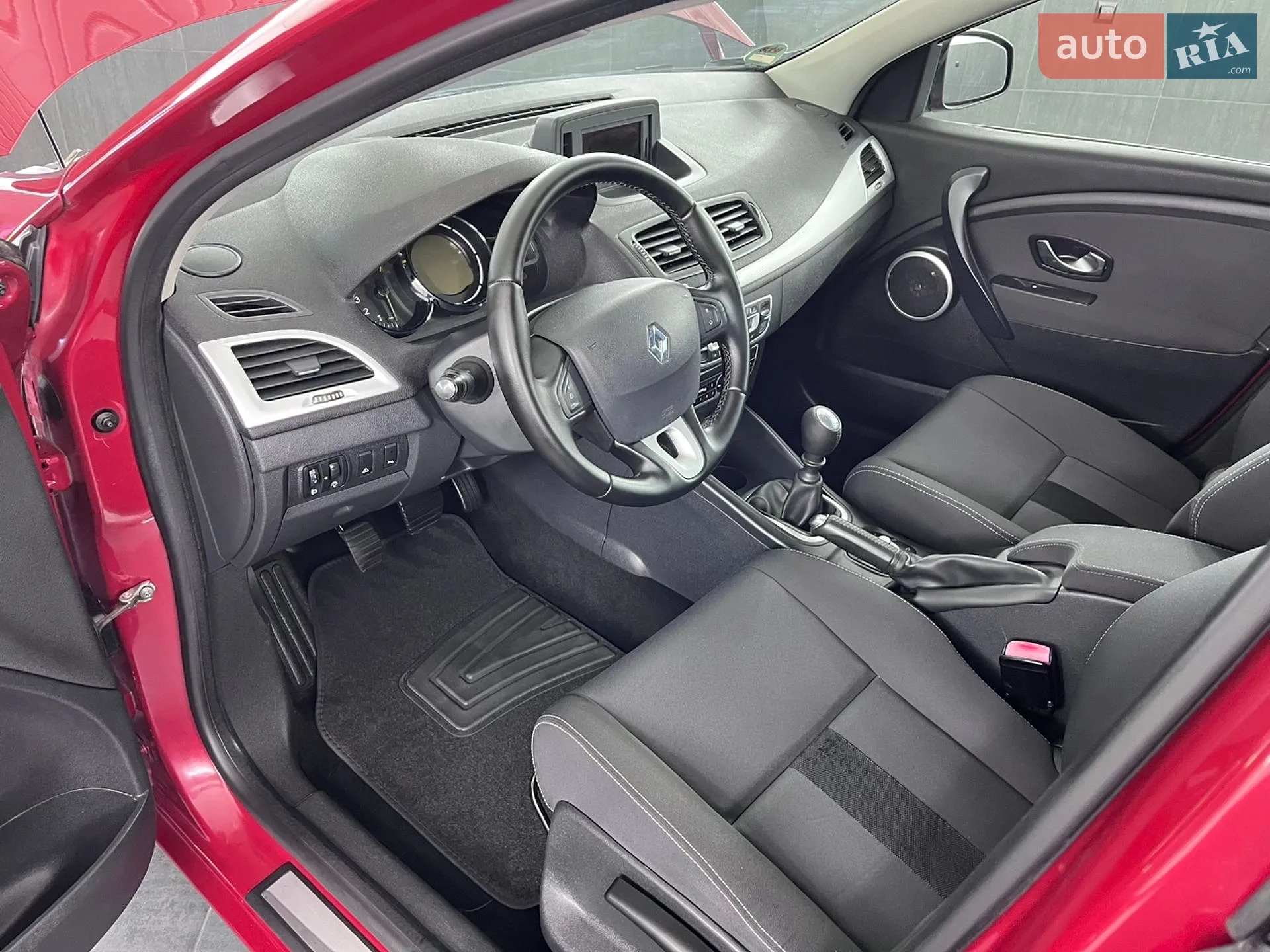 2010 Renault Megane - мініатюра 75
