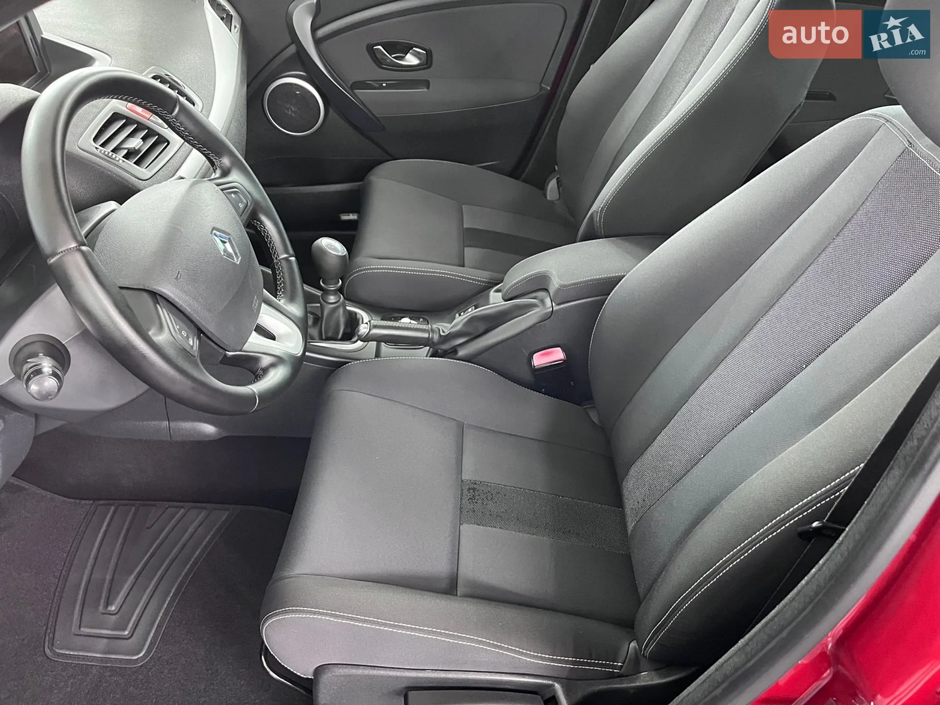 2010 Renault Megane - мініатюра 77