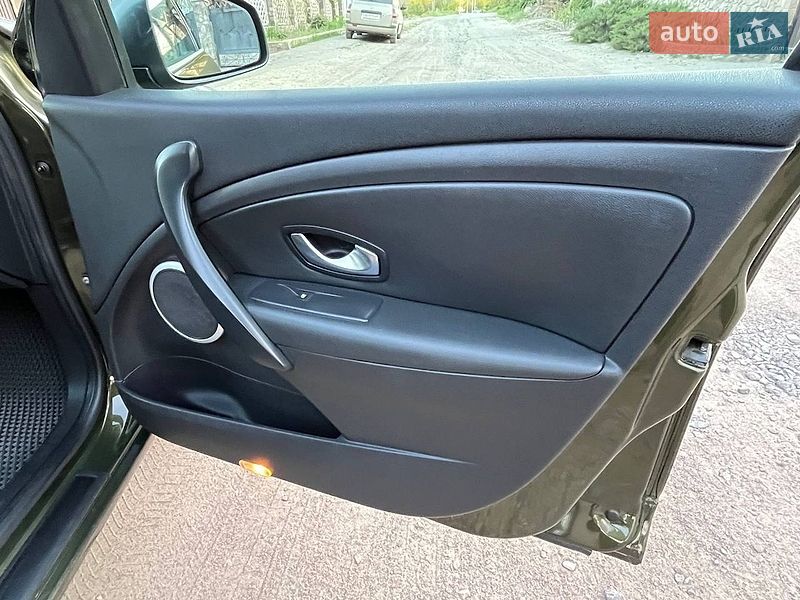 Универсал Renault Megane 2010 в Первомайске фото 25 Универсал Renault Megane 2010 в Первомайске