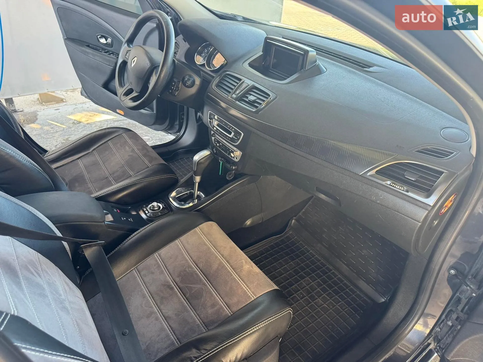2012 Renault Megane - мініатюра 16