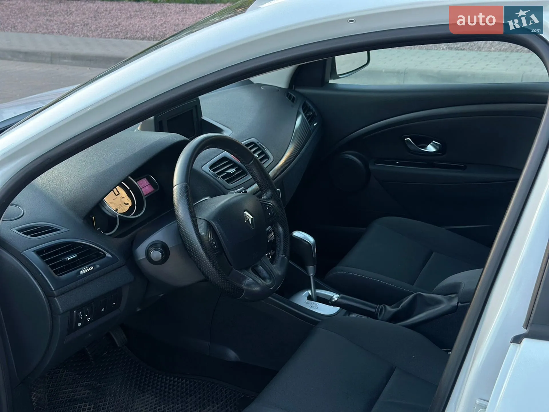 2010 Renault Megane - мініатюра 29