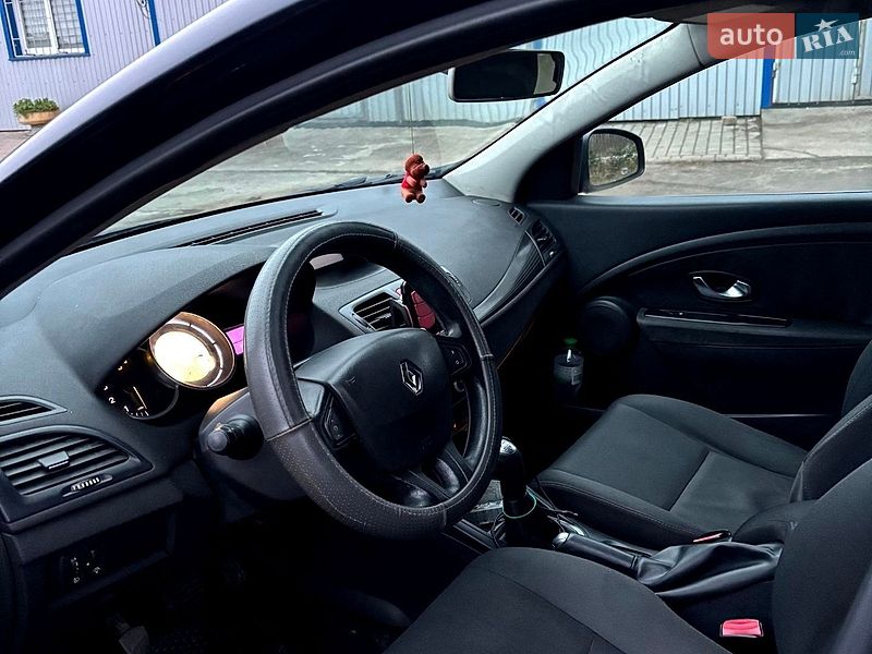 Универсал Renault Megane 2009 в Вирах