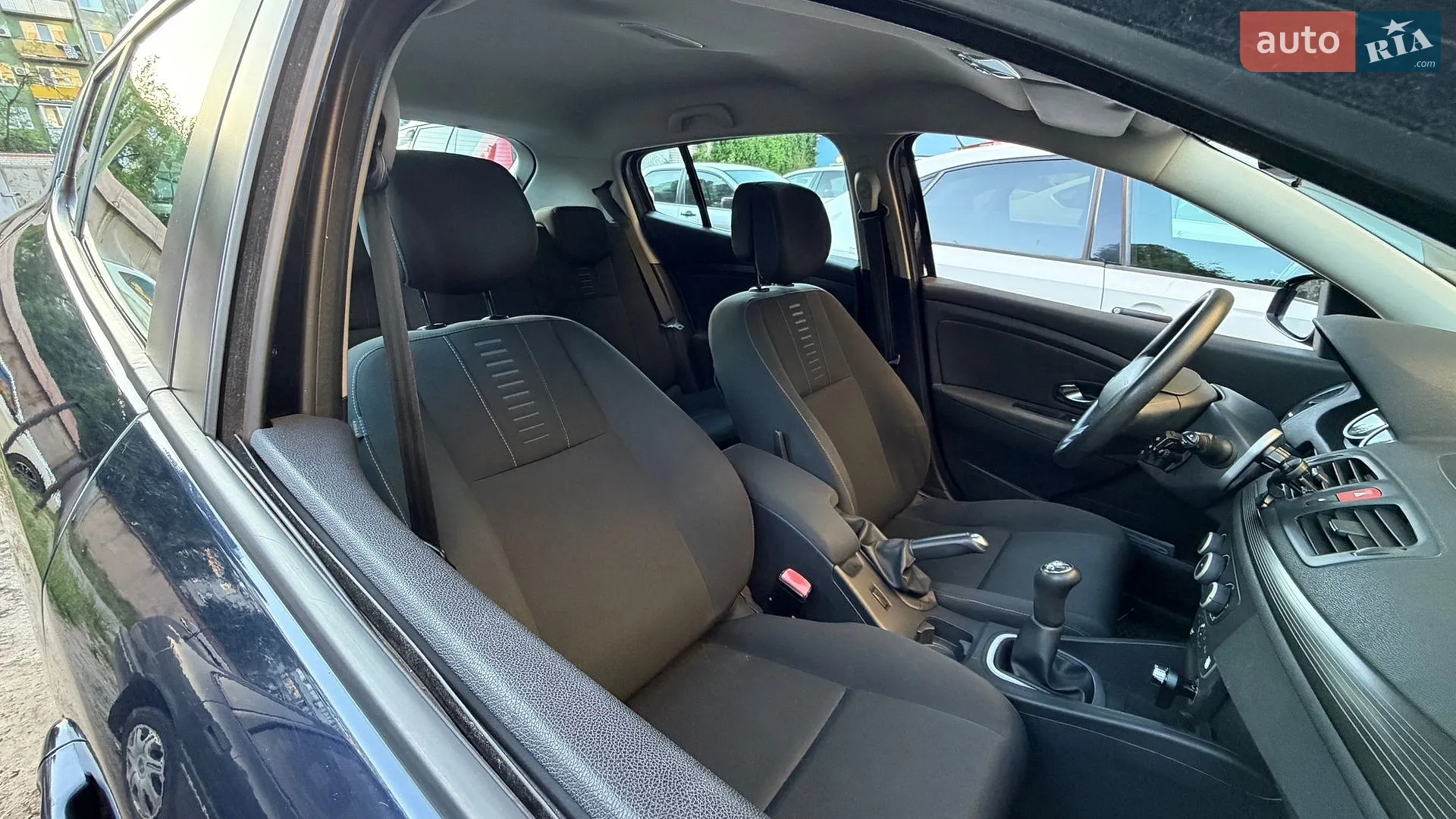 2010 Renault Megane - мініатюра 12