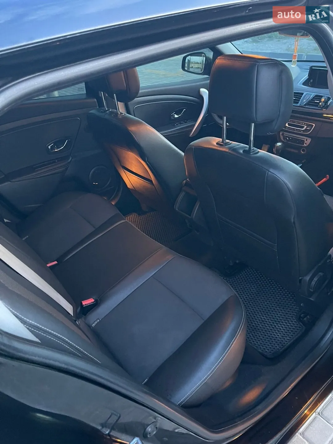 2012 Renault Megane - мініатюра 12