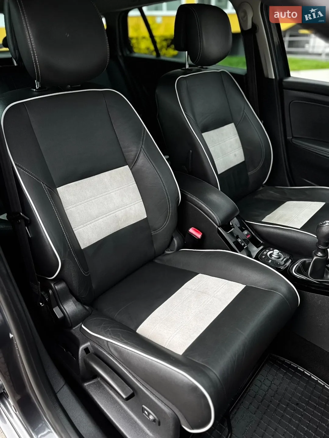 2012 Renault Megane - мініатюра 27