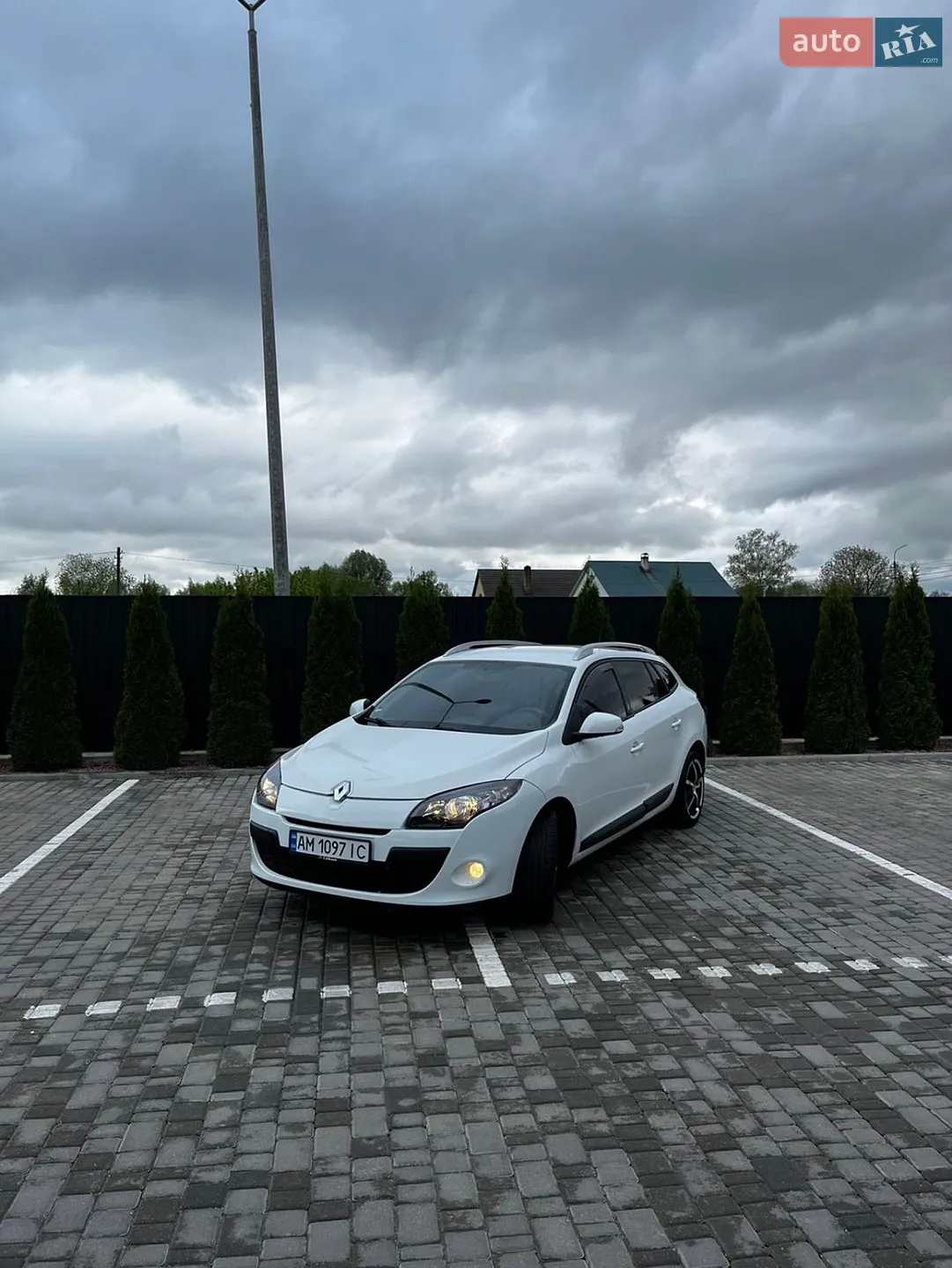 2010 Renault Megane - мініатюра 9