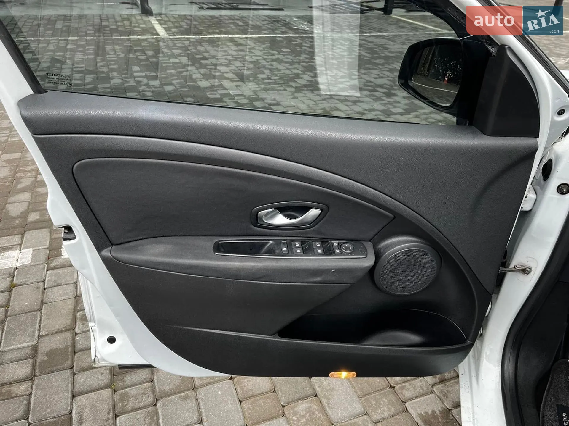 2010 Renault Megane - мініатюра 19
