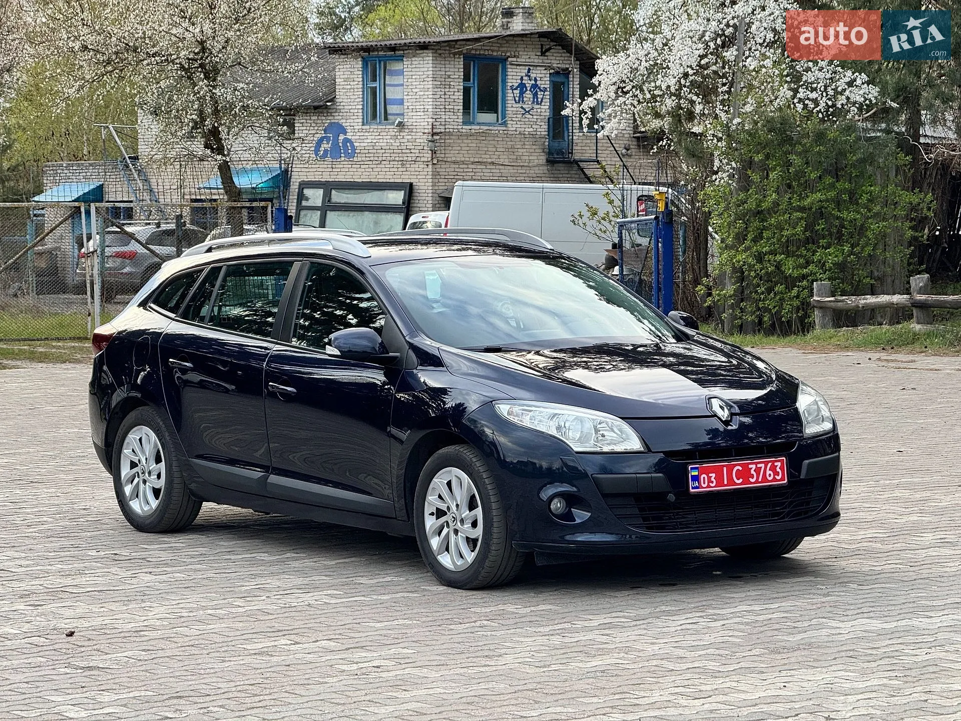 2010 Renault Megane - мініатюра 3