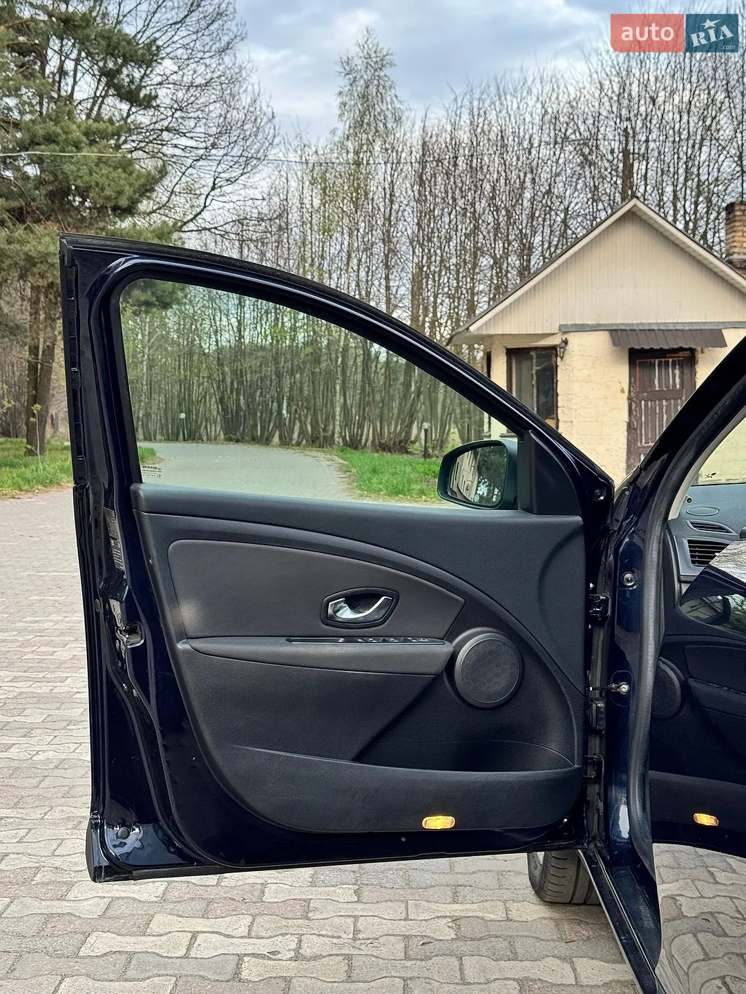 2010 Renault Megane - мініатюра 14
