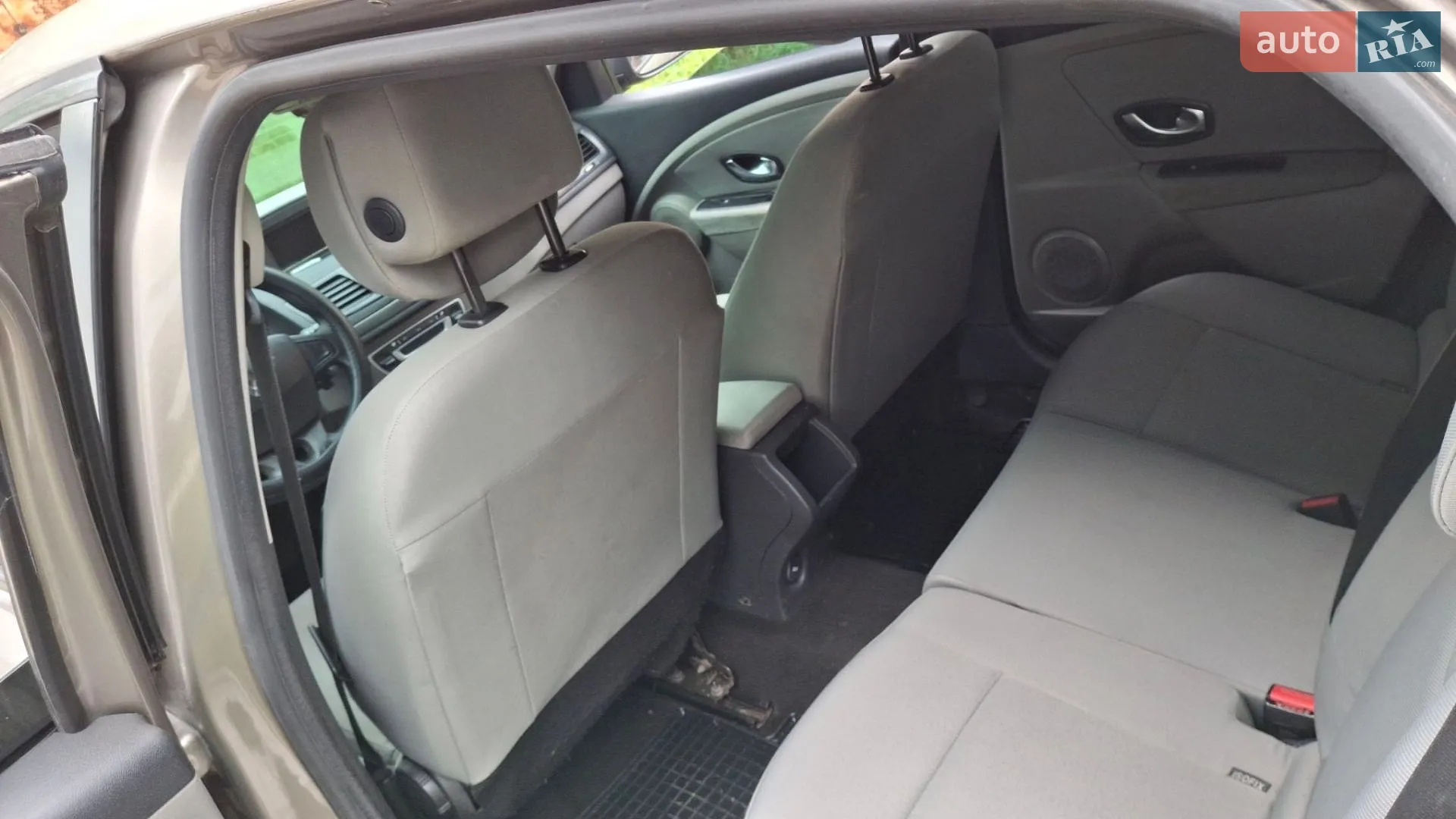 2010 Renault Megane - мініатюра 16
