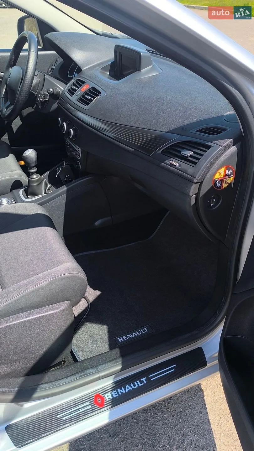 2011 Renault Megane - мініатюра 29