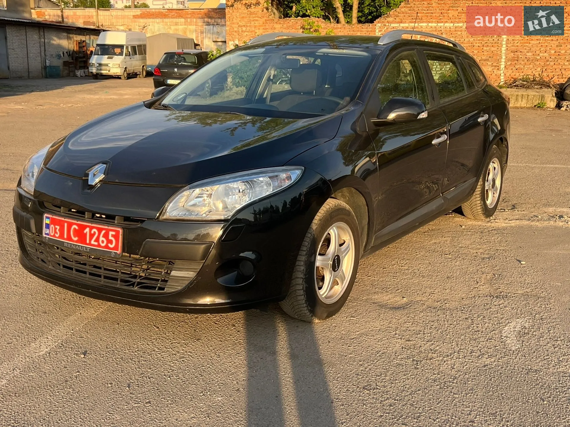 2010 Renault Megane - мініатюра 2