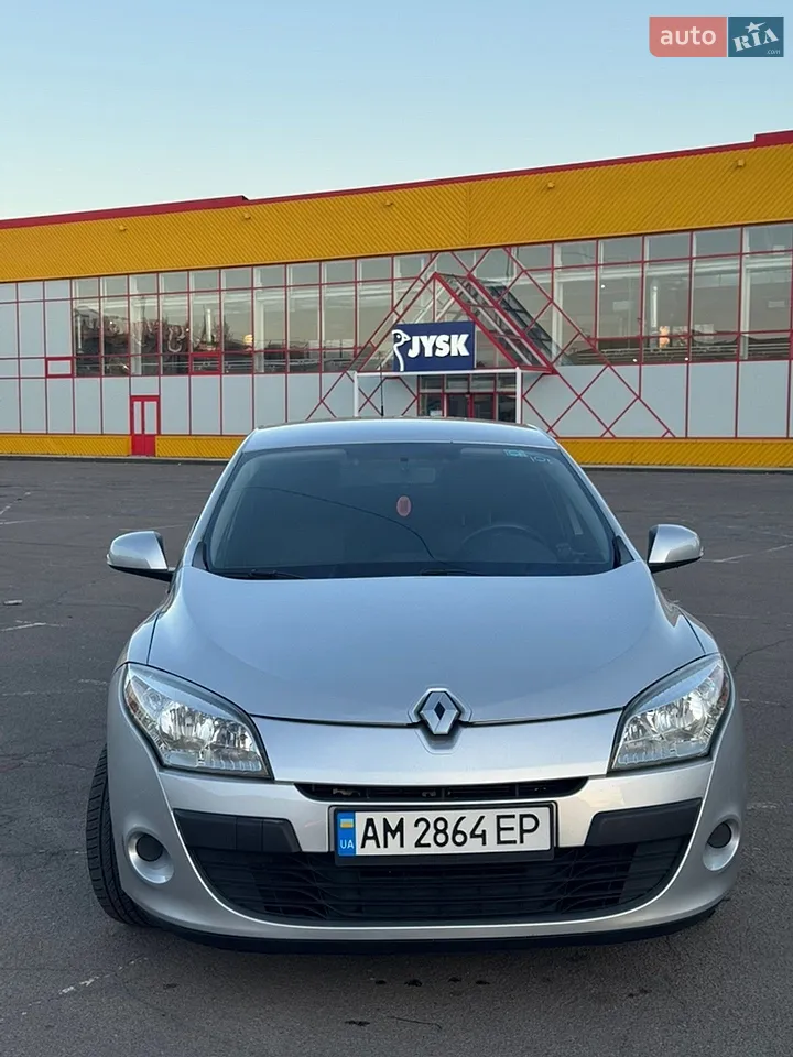 2010 Renault Megane - мініатюра 14