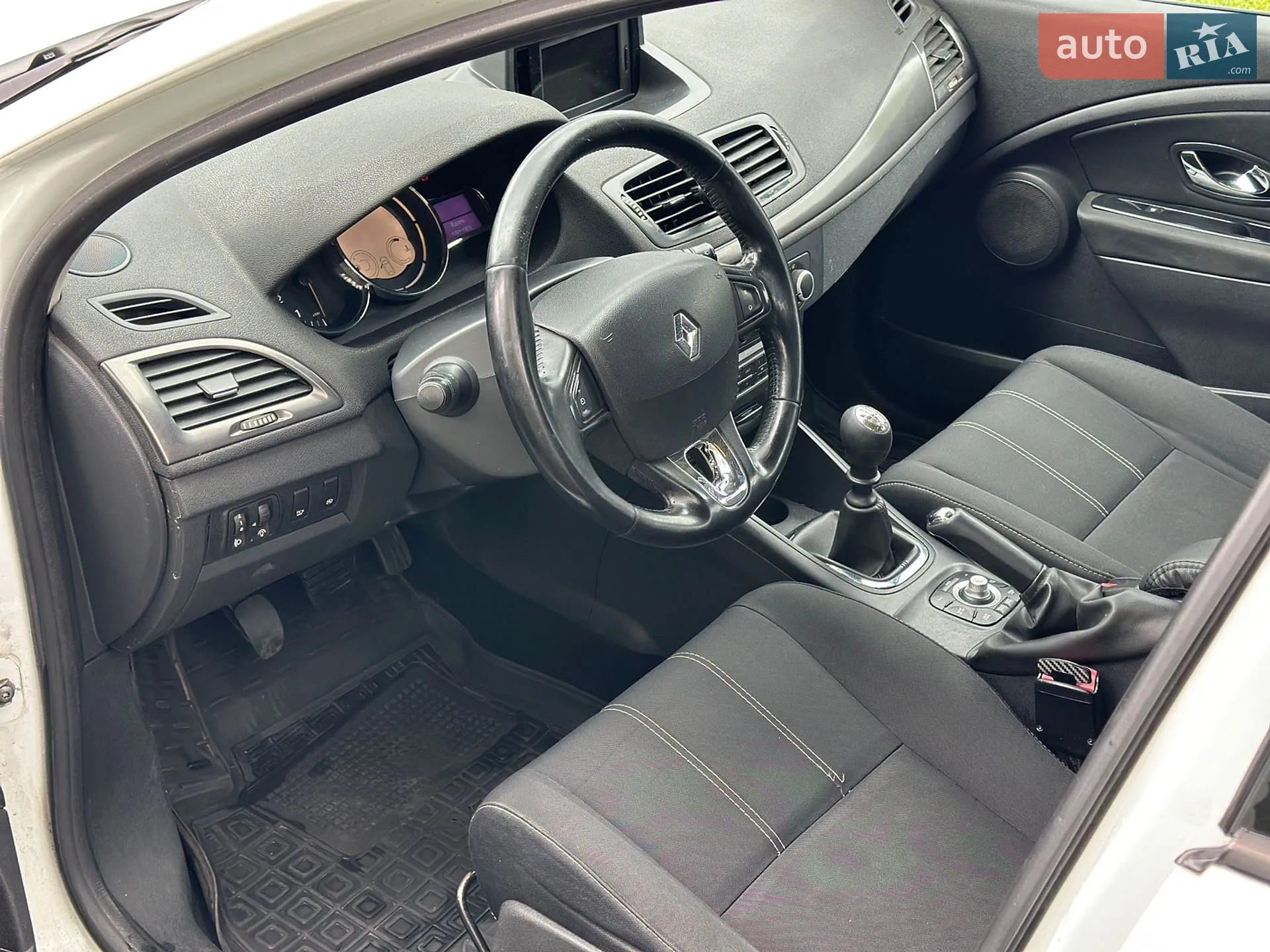 2015 Renault Megane - мініатюра 11