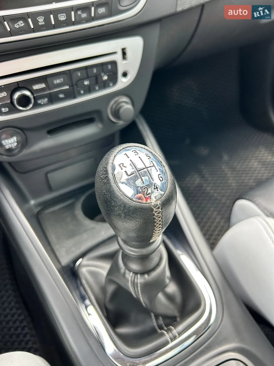 2012 Renault Megane - мініатюра 20