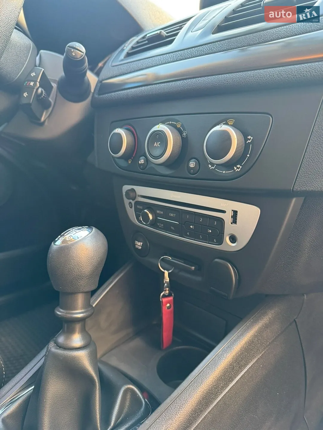2015 Renault Megane - мініатюра 36