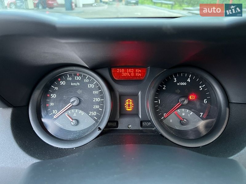 Седан Renault Megane 2005 в Днепре