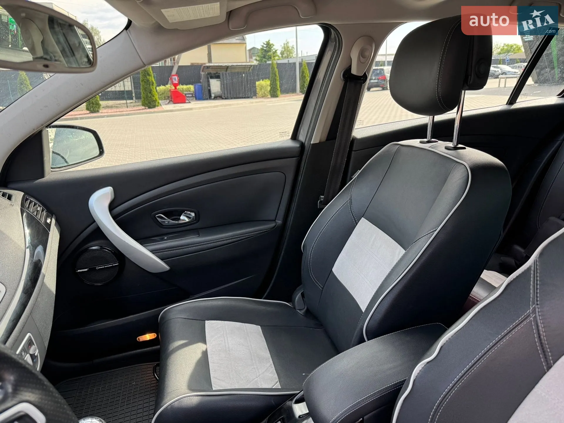 2012 Renault Megane - мініатюра 27