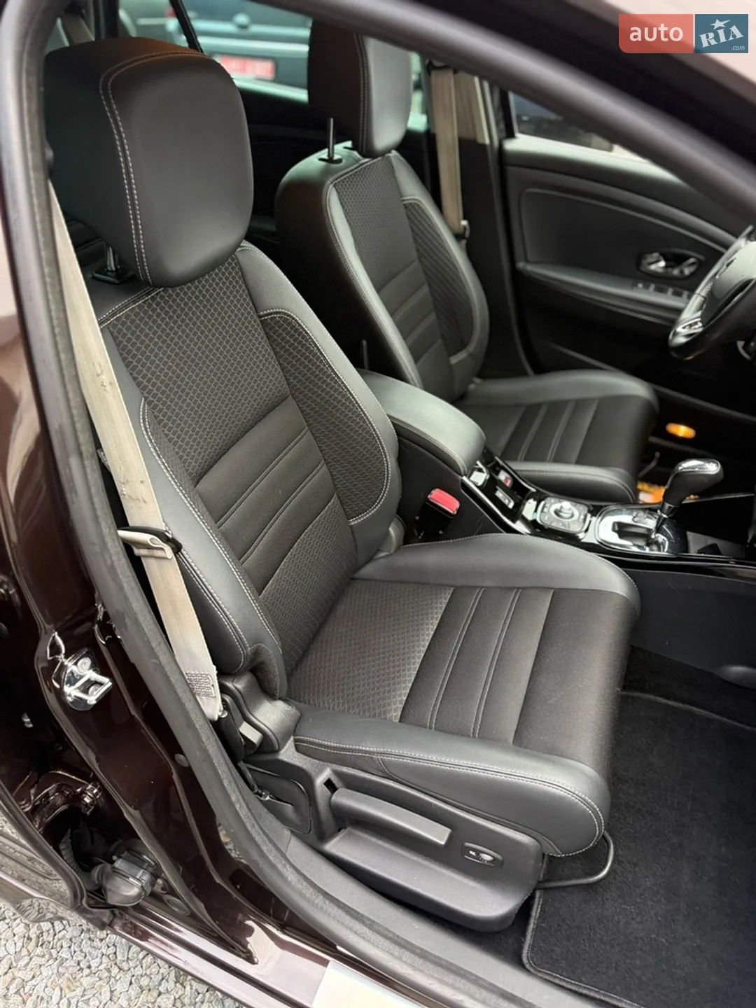 2015 Renault Megane - мініатюра 104