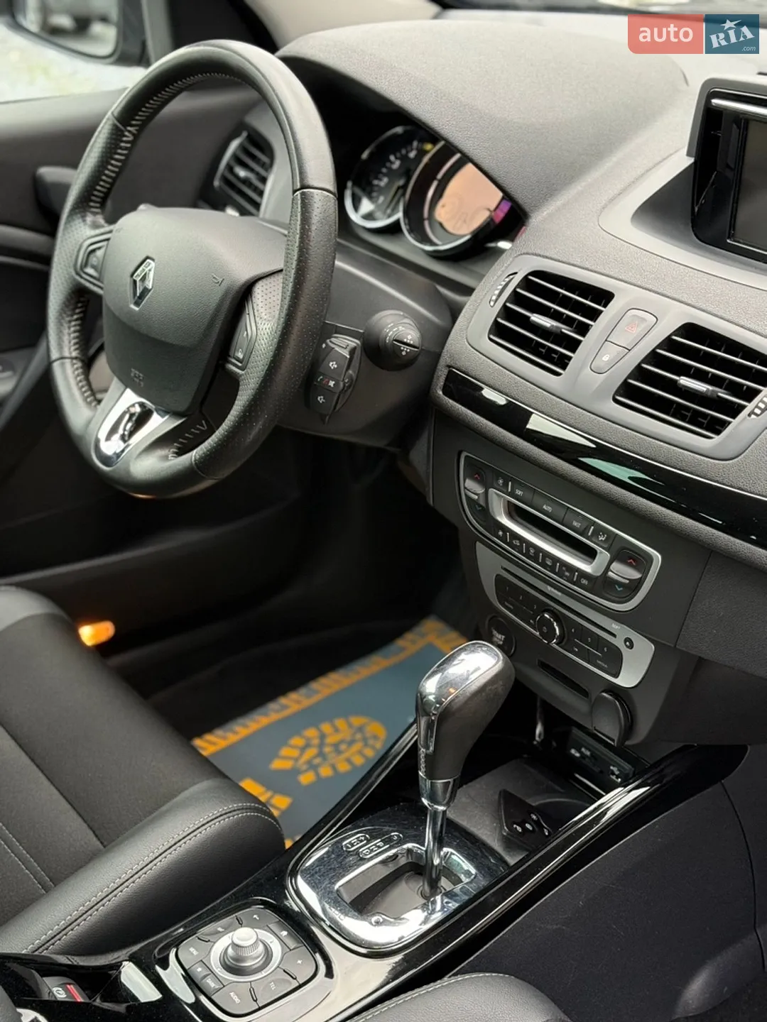 2015 Renault Megane - мініатюра 110
