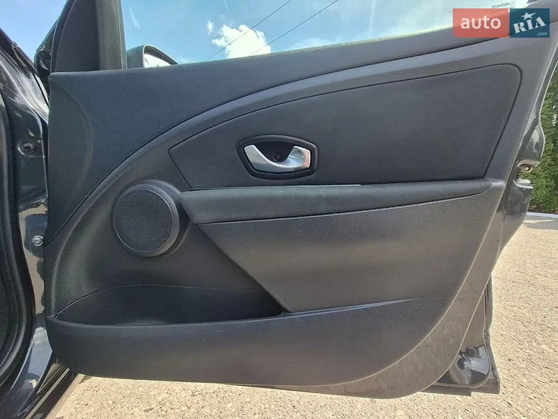 Renault Megane 2014 VIN VF1BZ140651014055 фото оголошення 8 з 105