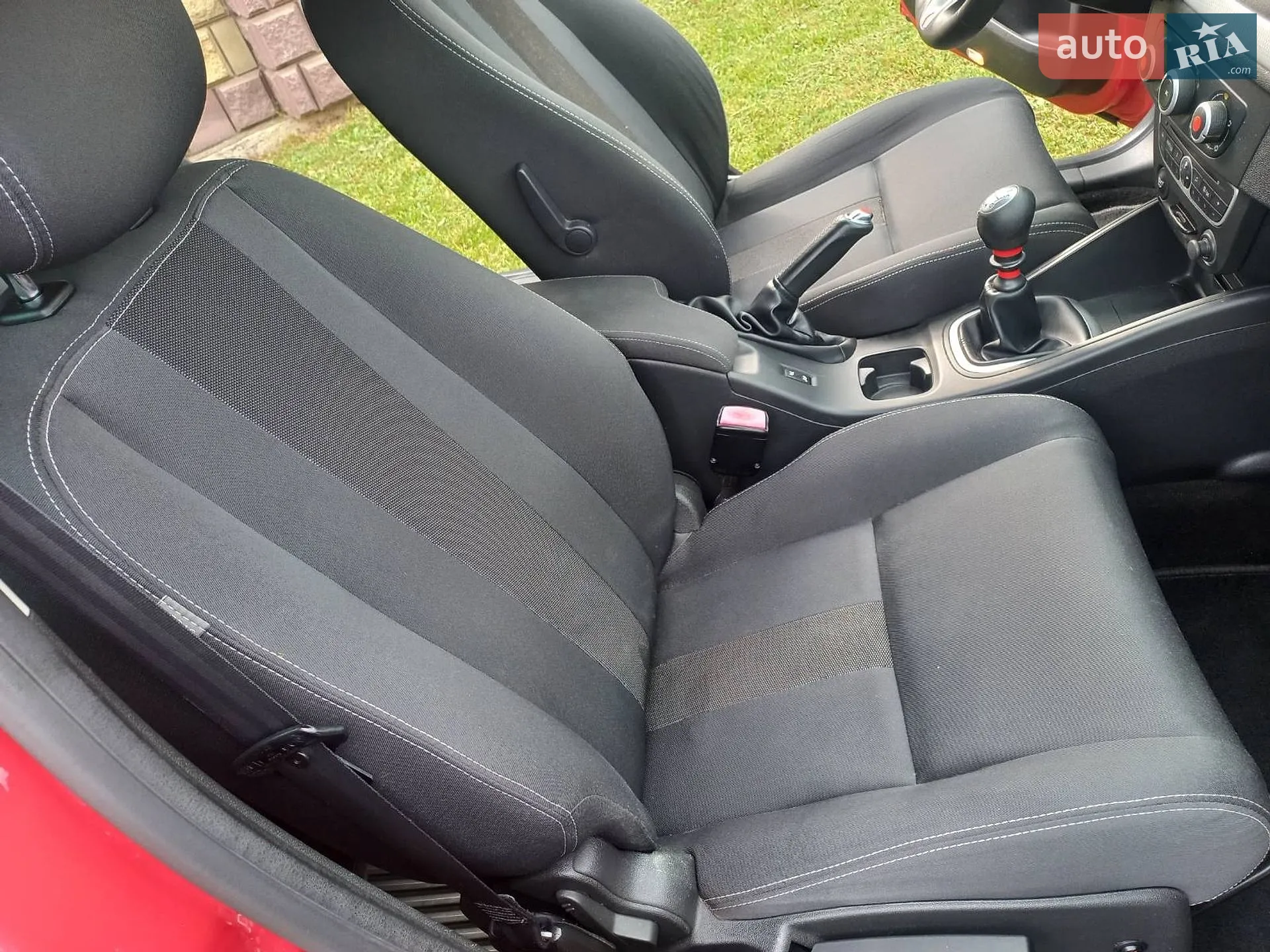 2010 Renault Megane - мініатюра 21