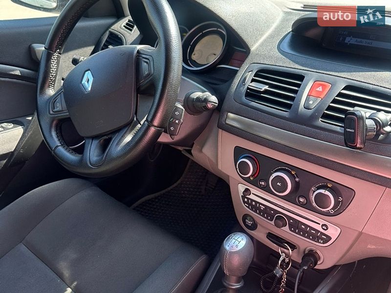 Хэтчбек Renault Megane 2010 в Ставище фото 13 Хэтчбек Renault Megane 2010 в Ставище