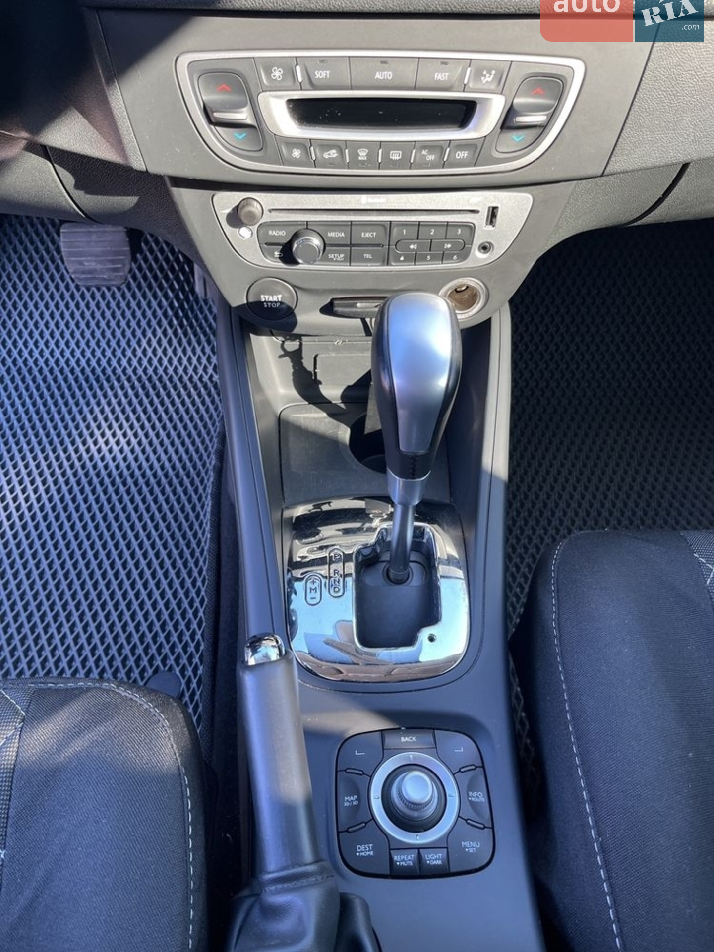 2012 Renault Megane - мініатюра 11
